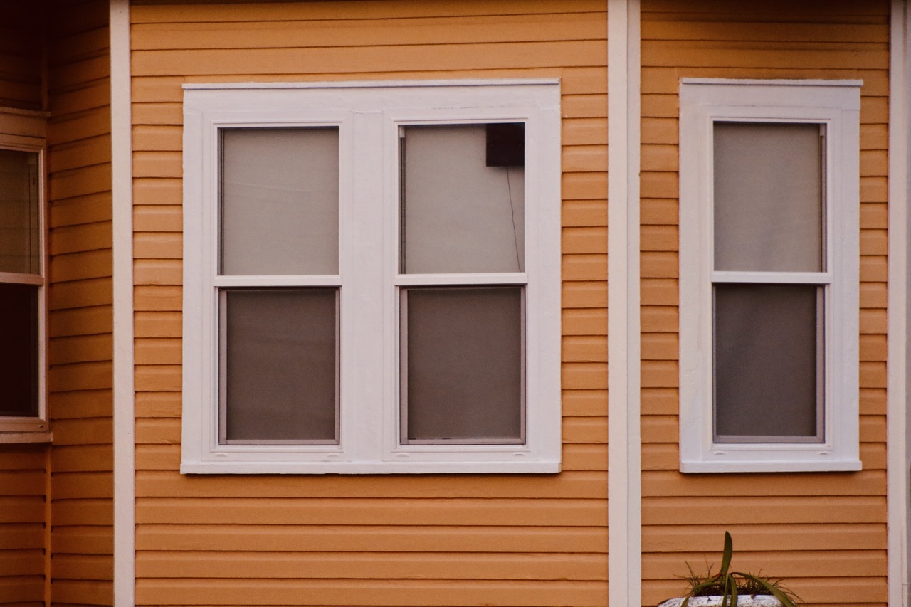 Vinyl vs Fiber Cement The Siding Showdown
